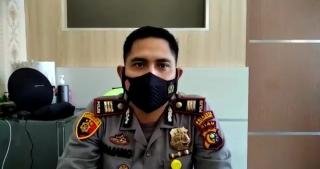 Dari Stadion Utama Riau, Oknum Sekuriti UNRI Digiring Ke Kantor Polisi