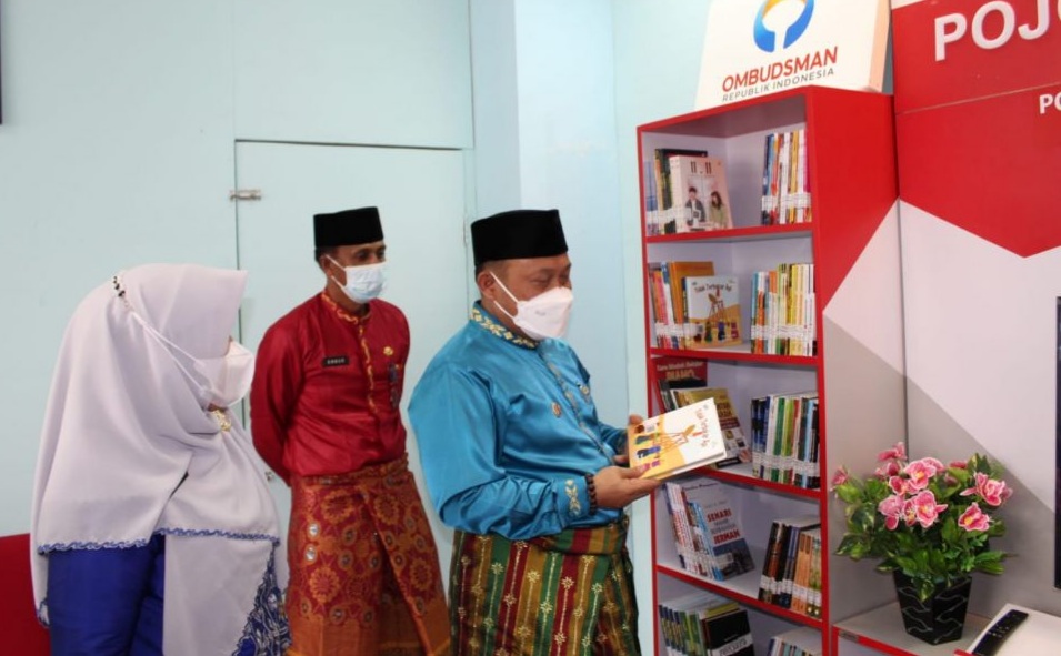 Tingkatkan Kualitas Ilmu Pengetahuan, Bupati Kampar Resmikan Pojok Baca Digital