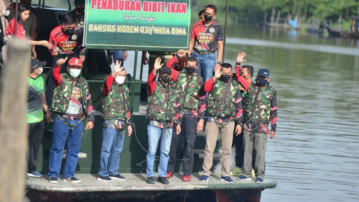 Diikuti Ratusan Peserta, Korem 031/WB Gelar Lomba Memancing di Sungai Siak
