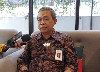 Ini Penjelasan OJK Riau Terkait Lamanya Proses Konversi Bank Riau Kepri ke Syariah