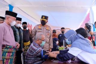 Serentak se-Indonesia, Kapolda Gelar Vaksinasi Bersama di Kantor LAM Riau