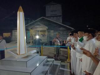 Resmikan Tugu Pensil, Bupati Adil: Ini Selaras dengan Visi Menjadikan Meranti Cerdas