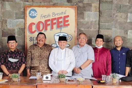 Joni Irwan Mendapat Amanah Pimpin IKA UII Riau