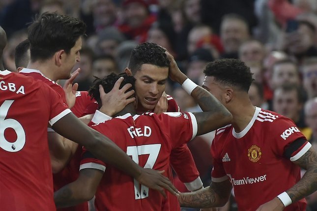 Premier League: Rolando Borong Semua Gol, MU Hajar Tottenham dengan Skor 3-2