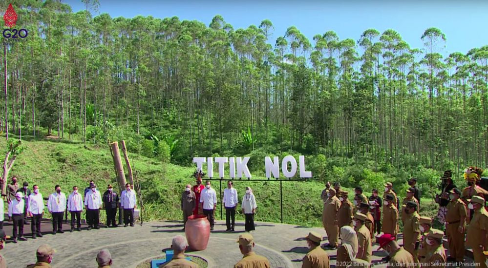 Dipimpin Presiden Jokowi, 34 Gubernur Hadiri Prosesi Penyatuan Tanah dan Air di Titik Nol IKN