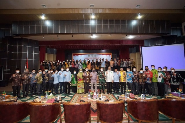 Bupati Wardan Harapkan Peran IKA Unri Dalam Peningkatan SDM Inhil