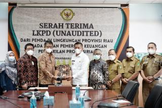 Jadi Kabupaten Pertama yang Serahkan Laporan Keuangan ke BPK, Meranti Ingin Pertahankan WTP