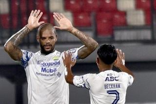 Persib Bandung Bekuk Persija Jakarta 2-0