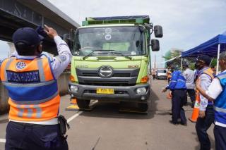 Truk ODOL Rusak Jalan Tol, Negara Rugi Rp 1 Triliun Per Tahun