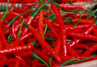 Harga Bawang dan Cabai Merah di Pekanbaru Kian Pedas