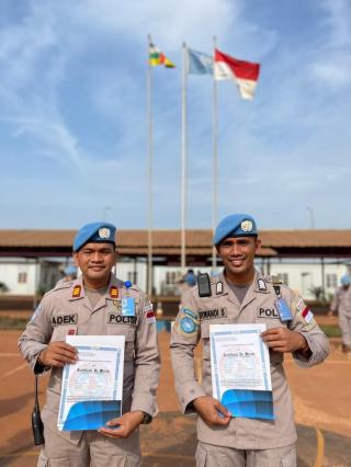Dua Personel Brimob Polda Riau Diberi Penghargaan di Afrika Tengah