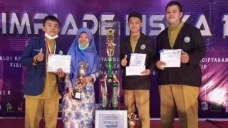 Diikuti 56 Sekolah, MAN 1 Pekanbaru Juara Umum Olimpiade Fisika XVI se-Sumatera