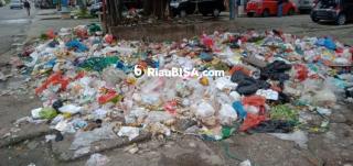 Teror Sampah Terjadi Lagi di Pekanbaru, DLHK Tanggapi Normatif
