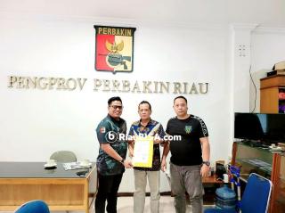 Hari Pertama Pendaftaran, Aprianto Sudah Ambil Formulir Calon Ketua Perbakin Pekanbaru