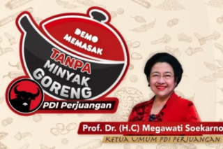 Megawati Demo Masak Tanpa Minyak Goreng, Katanya Perut Rakyat Harus Kenyang