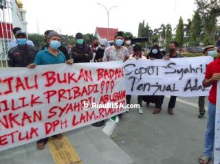 APMM Desak Mundur Ketua DPH LAM Riau Syahril Abu Bakar