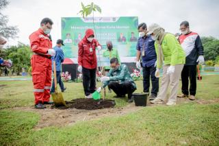 Bersama Pertamina RU II Dumai, Pemko Tanam Seribu Pohon Tabebuya