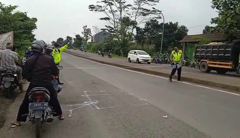Bikin Konten YouTube Aksi Cegat Truk, Bocah 14 Tahun Malah Tewas Tertabrak