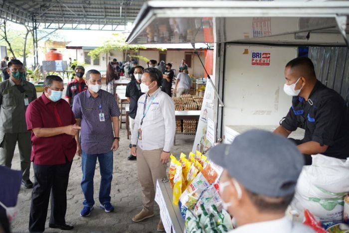 Wagubri Tinjau Pelaksanaan Pasar Murah di Indragiri Hilir