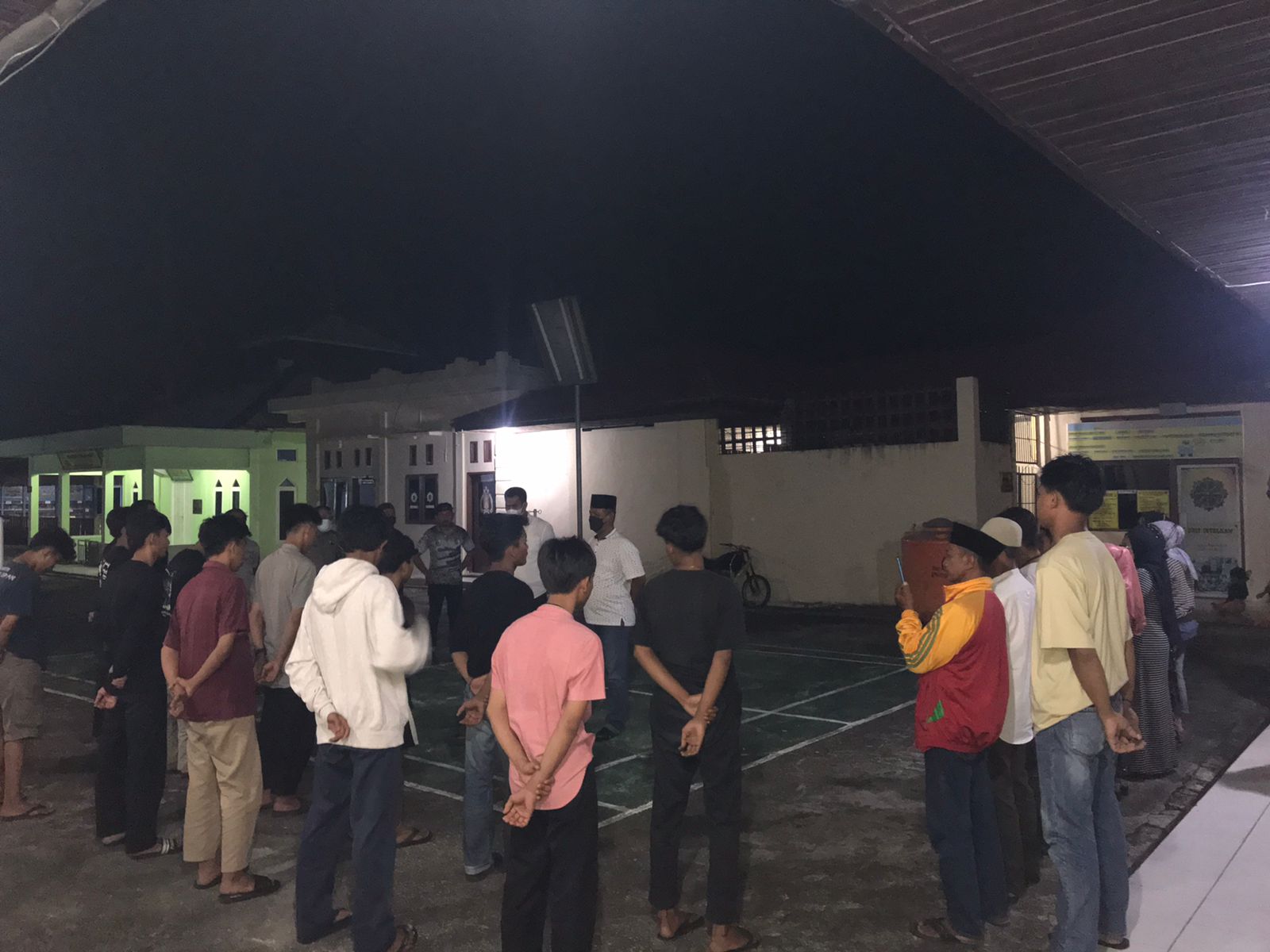 Belasan Remaja di Meranti "Perang Sarung" Dibina Polisi