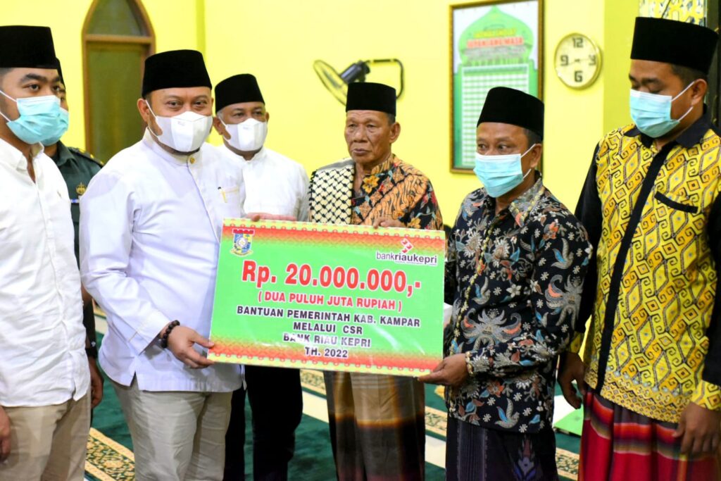 Bupati Catur Safari Ramadan di Koto Aman, Minta Perusahaan Ikut dalam Membangun Daerah