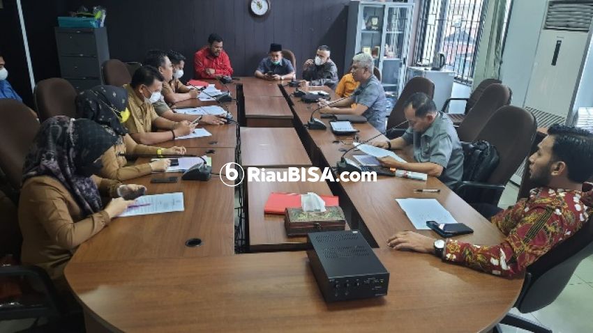 Dicecar Dewan, SE Walikota Pekanbaru Terkait Larangan Hiburan Malam Cuma Lepas Tanya