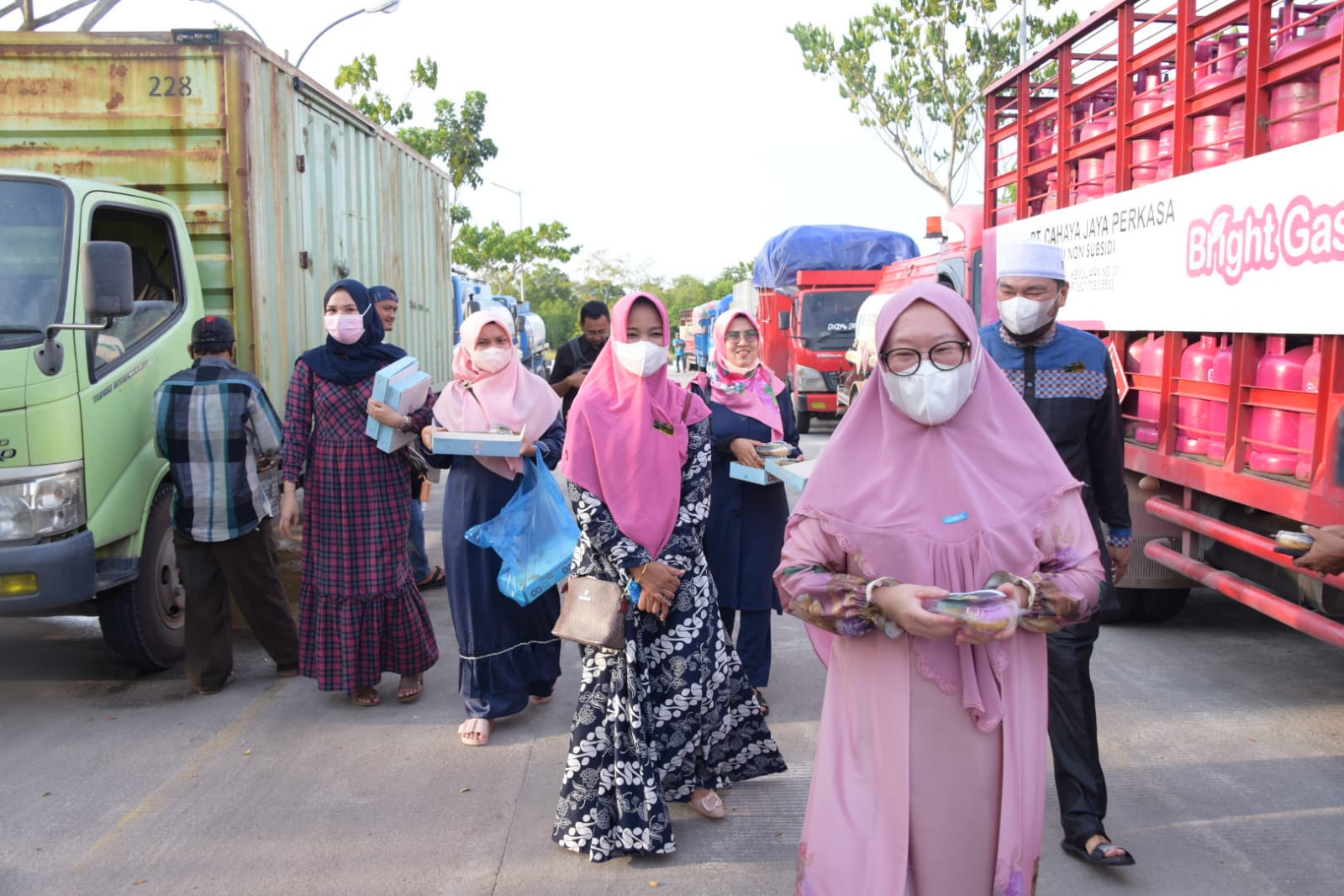 K3S Bengkalis Bagikan Takjil Gratis di Penyebrangan Roro Air Putih