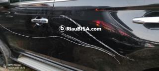 Dua Unit Mobil Anggota DPRD Kuansing di Baret Orang Tak Dikenal