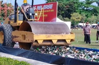 Polda Riau Gelar Pemusnahan Barang Hasil Operasi Cipta Kondisi Jelang Ramadan