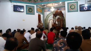 Sudah Dibuka Lebar, Gubernur Riau Masih Temukan Masjid Sepi Jamaah
