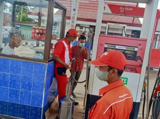 Pastikan Takaran SPBU, Disdagprin Bengkalis Lakukan Pengawasan di Mandau, Bathin Solapan dan Pinggir