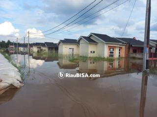 Sungai Sail Meluap, Ratusan Rumah Warga di Pekanbaru Terendam Banjir