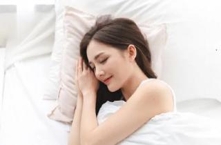 Tidur dengan Lampu Terang Berpotensi Bahayakan Kesehatan Jantung, Ini Penjelasannya