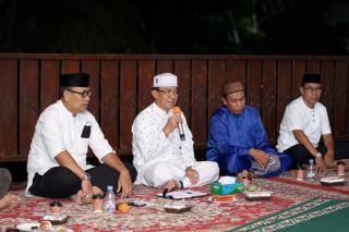 Masyarakat Pulau Burung Curhat Soal Pembangunan di Daerahnya kepada Bupati Wardan