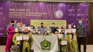 Siswa MAN 1 Pekanbaru Raih 3 Medali Perak dan 5 Perunggu ISTEC 2022 di Bandung