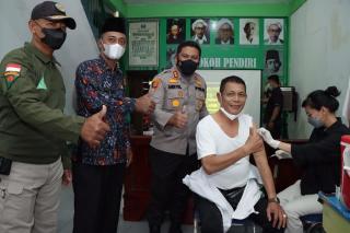 Polres, PCNU dan Kemenag Meranti Adakan Gerakan Sejuta Vaksin