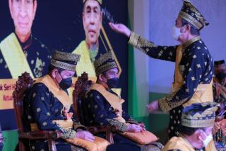 Gubri Kukuhkan Pengurus LAM Riau Masa Khidmat 2022-2027