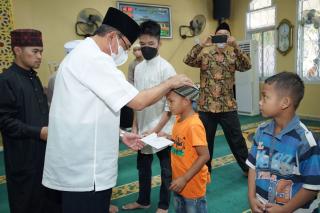 Bupati Wardan Ajak Masyarakat Inhil lebih Peduli Anak Yatim
