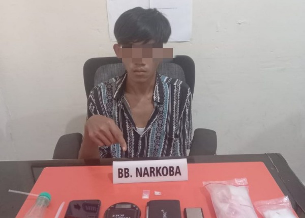 Simpan Sabu di Saku dan Bawah Kasur, Pemuda Pulau Payung Kampar di Gulung Polisi