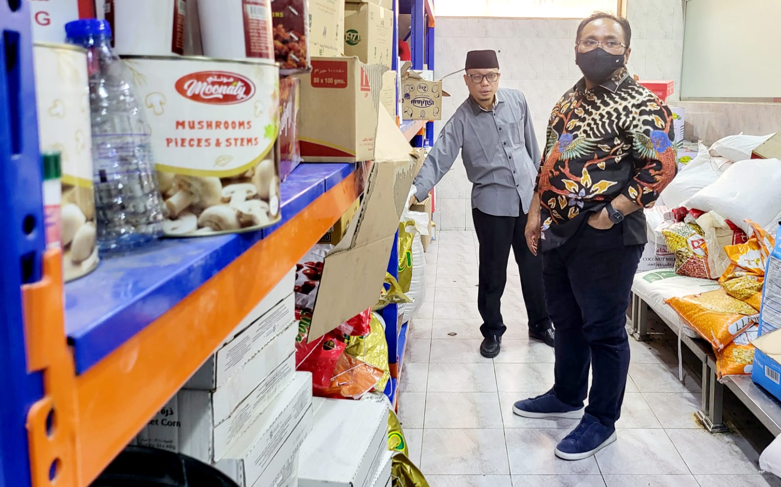 Menag Yaqut Tinjau Dapur Katering untuk Jamaah Haji Indonesia di Madinah