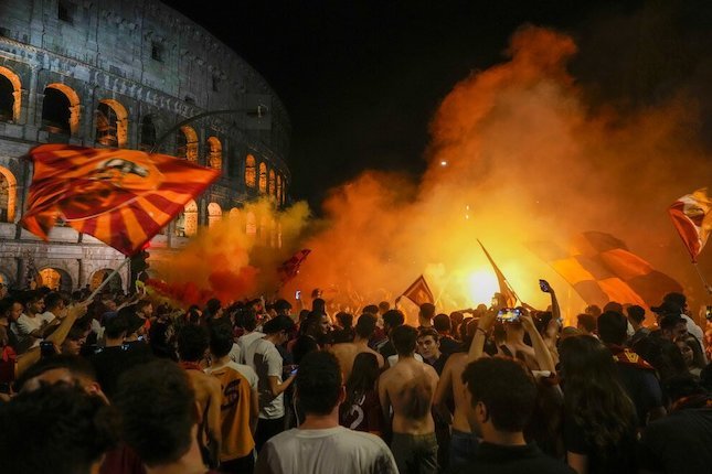 Giallorossi Juara UEFA Conference League, Kota Roma 