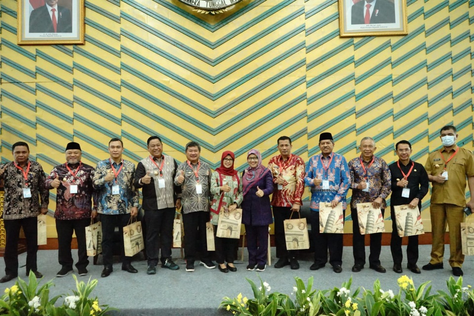 Ikut Bimtek Program Apkasi, Bupati Alfedri Jemput Dana Hibah 2023 