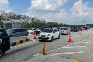 Periode Arus Mudik, Jalan Tol Trans Sumatera Laris Manis Dilintasi Kendaraan