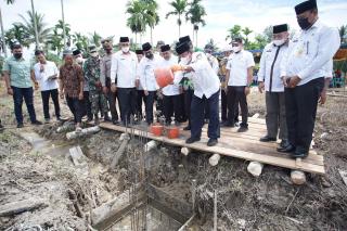 Bupati Wardan Resmikan Pembangunan Musalla Al-Haramain