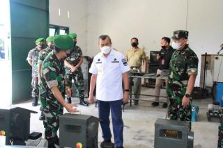 Gubri Bersama Danrem 031 WB Tinjau dan Uji Coba Mesin Serut Lidi UMKM