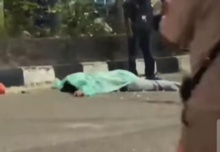 Tabrak Pembatas Jalan, Pengendara Motor Tewas di Depan Living World Pekanbaru