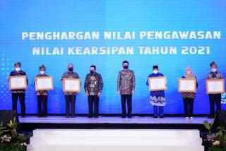 Sempena Hari Kearsipan ke 51, Pemprov Riau Raih Dua Penghargaan