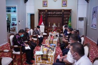 Bahas Penertiban Perkebunan Dalam Kawasan Hutan, Gubri Audiensi Dengan KLHK