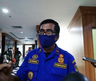 Kolaborasi Bersama DLHK Pekanbaru, Damkar Siap Bergerak Atasi Keluhan Bencana Pohon Tumbang di Jalan