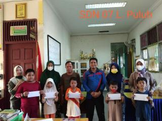 Disdik Pekanbaru Berikan Zakat Kepada 373 Siswa dan 89 Masyarakat Tak Mampu 